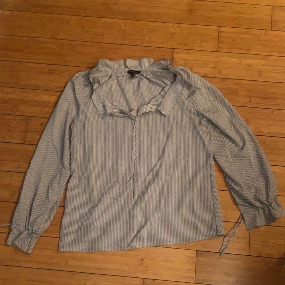 Banana Republic striped top with tie sleeves.   C1